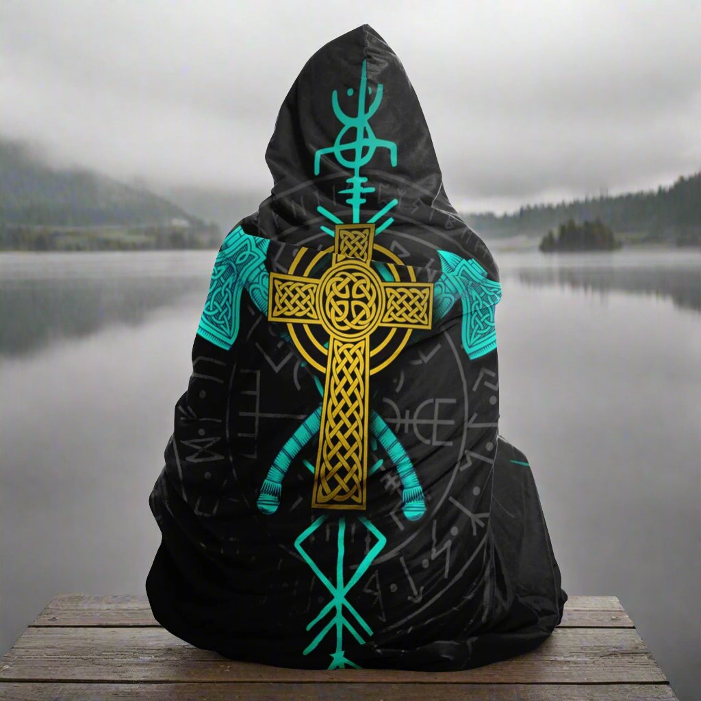 Eirwen Hooded Blanket